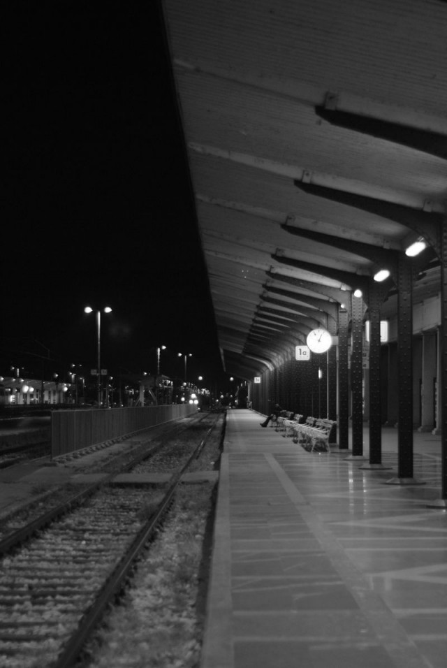 dworzec noca