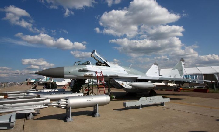 MiG-29SMT_at_the_MAKS-2011_(01)