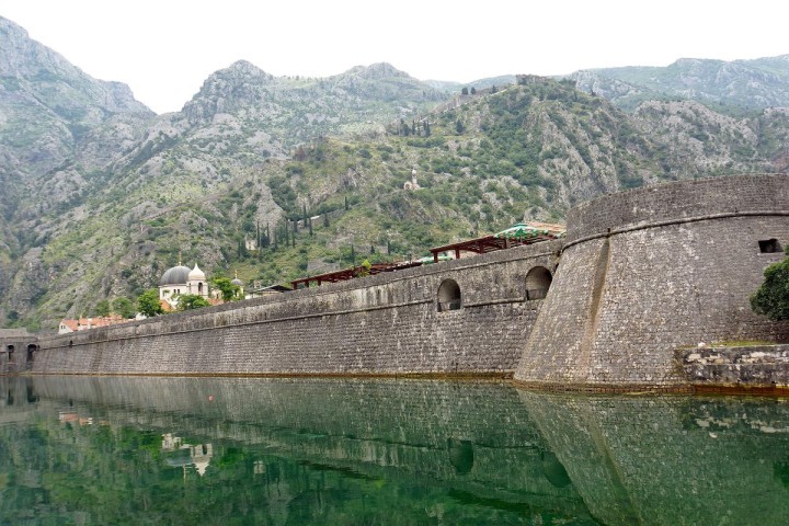 Montenegro-02349_-_Walls_of_Kotor_(10596407203)