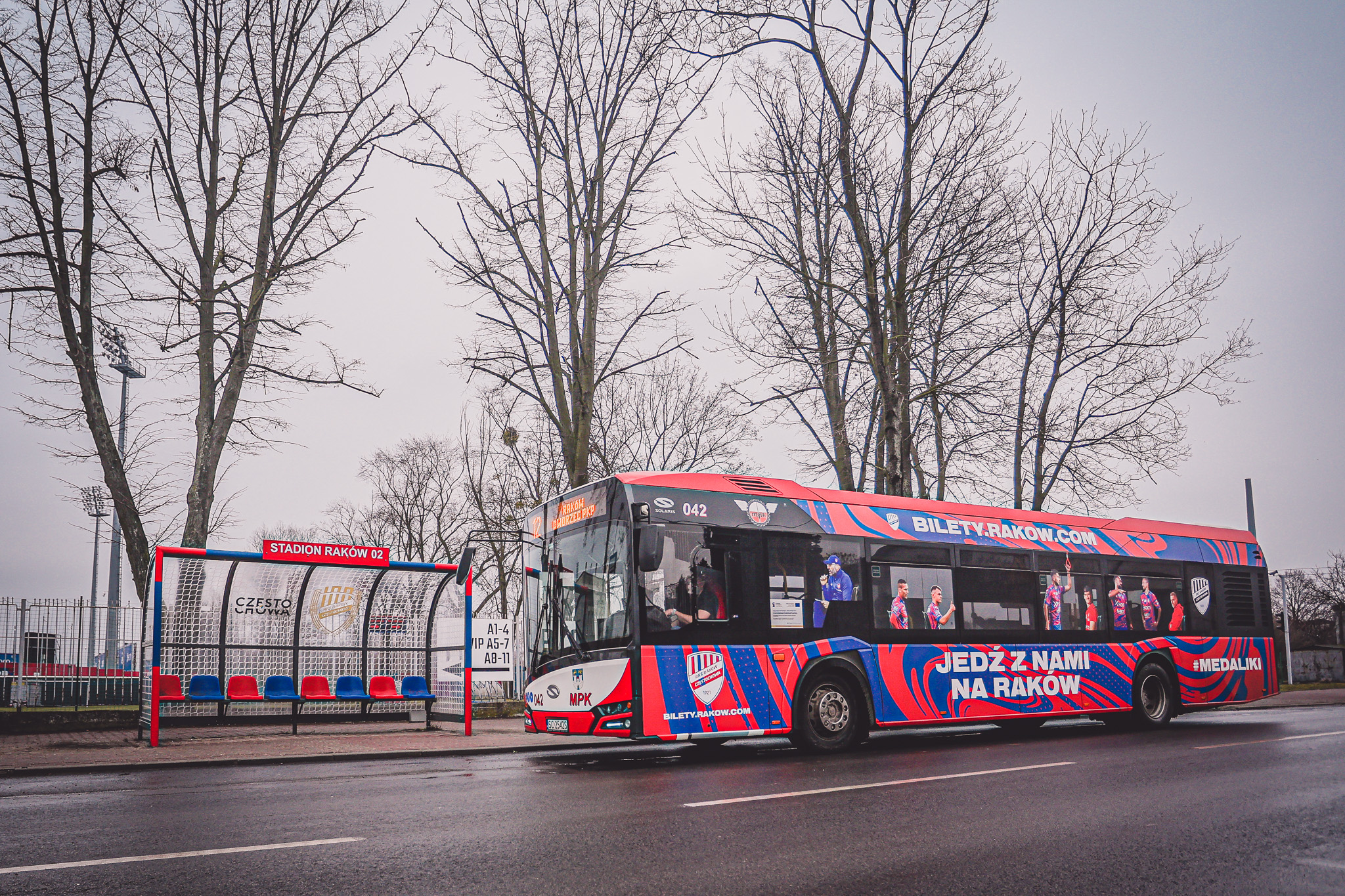 Czerwono-niebieskie autobusy w Częstochowie